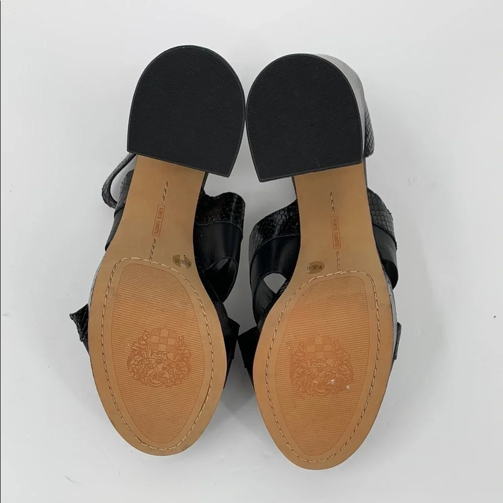 Vince Camuto Gruelie chunky platform sandal shoe black ankle strap snake 9.5